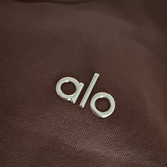 ALO Yoga Brown Crew Neck Sweater - Picture 4 of 4